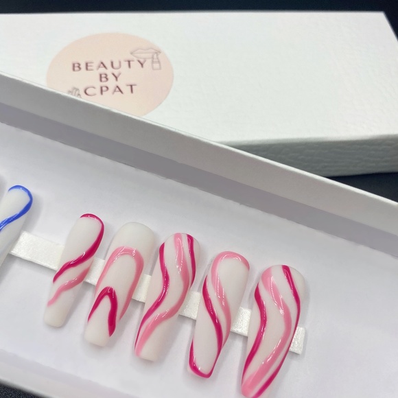 Pink Blue Natural Negative Space Trendy Press On Nails - Picture 2 of 5